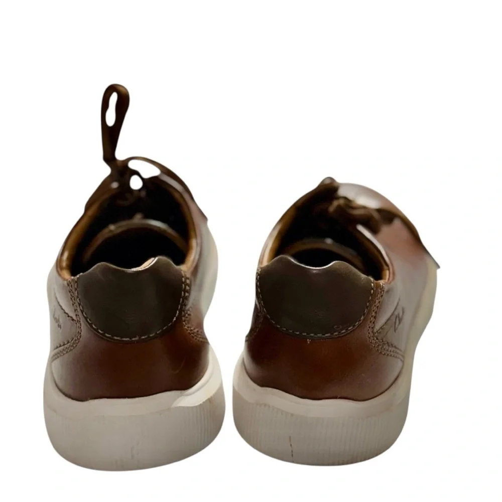 Clarks Men’s Cambro Low Dark Tan Leather Sneakers – Size US 10 / EU 43